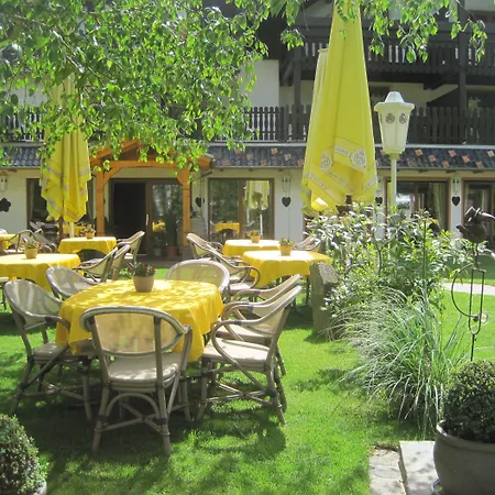 Otel Ewerts 3*